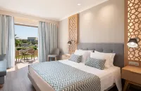 Pilot Beach Resort