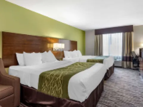 小石城北部肯尼迪大道舒適套房酒店 北小石城酒店