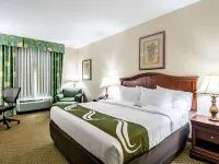 Quality Inn & Suites Hotels in Robstown