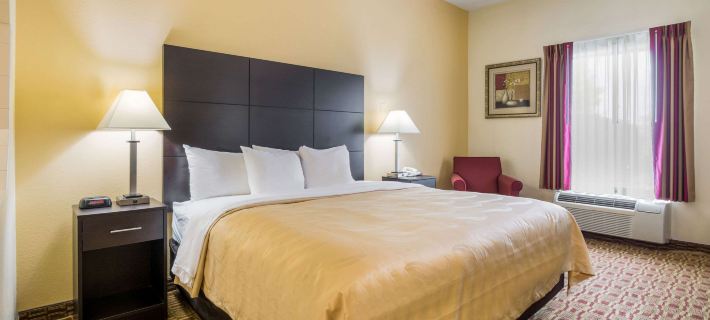 Quality Inn & Suites Hotels in Clark County