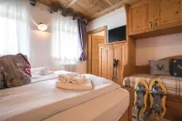 Chalet Alpenrose Bio Wellness Naturhotel Hotels in Cogolo