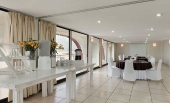 Ramada Plaza by Wyndham Leon