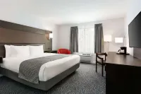 Travelodge by Wyndham Rigaud Hotels in Vaudreuil-Soulanges
