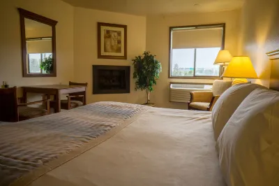 Sunnyside Inn and Suites