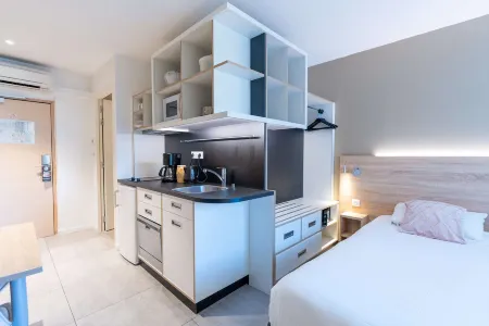 Kyriad Residence Cabries - Plan de Campagne