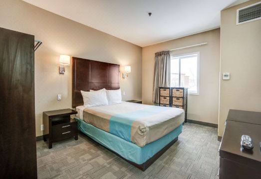 Motel 6-Red Deer, AB - Housity