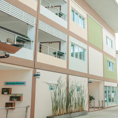 Orawan Suites