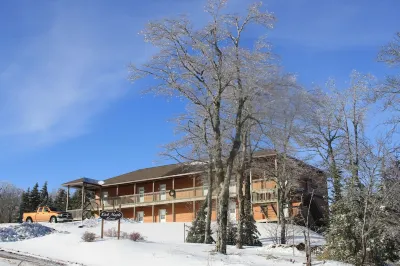 Smith Rock Chalets Hotels in Нью Глазго
