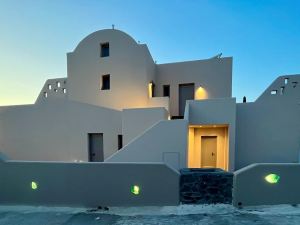 Elements Cozy Suites Pyrgos