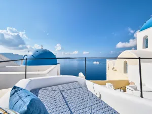 Cave Suite Oia