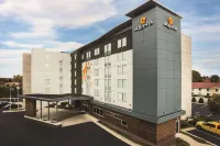 La Quinta Inn & Suites by Wyndham Winchester