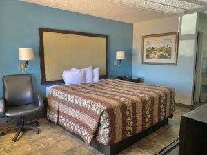 Best Price Motel & Suites