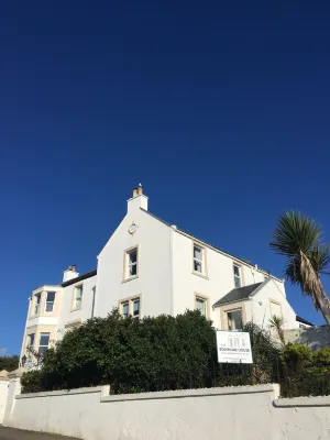 The Bowmore House Bed and Breakfast Hotels near Islay Studios
