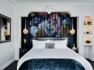 Daxton Hotel Birmingham, Curio Collection by Hilton
