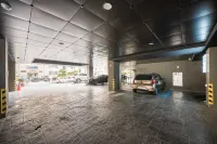 Changwon Hotel True - Motels