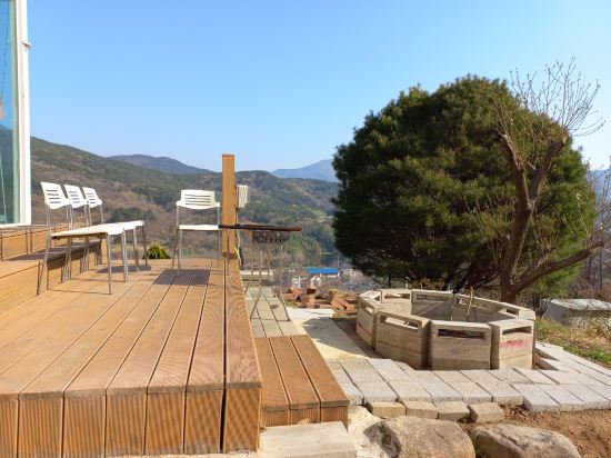 Yeongnam Alps House