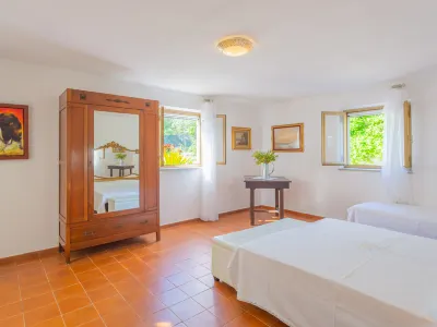 Le Querce (Pit550) Hotels in 
