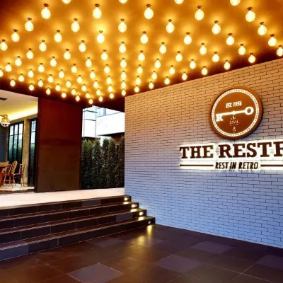 The Restro Отели рядом с достопримечательностью «Пляж Сай Ной»