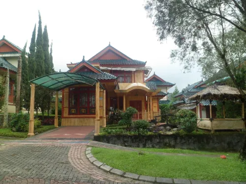 Villa Kota Bunga Magnolia - 2 stelle