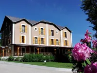 Hôtel Du Parc Hôtels à : Aubin