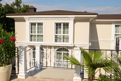 The White Residence Hotels in 