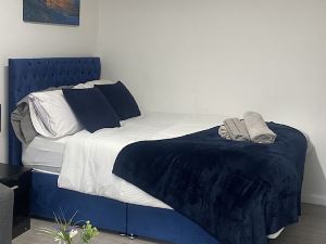 BV Royal Comfy Studiosuite Queensgate Huddersfield