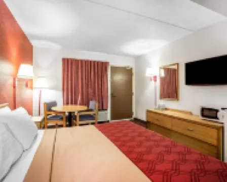 伊克諾旅館 裏弗代爾酒店