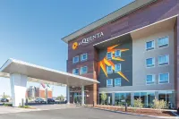 Comfort Suites Terre Haute University Area - 2-Star