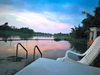 River Marina Resort فنادق في أوثاي ثاني