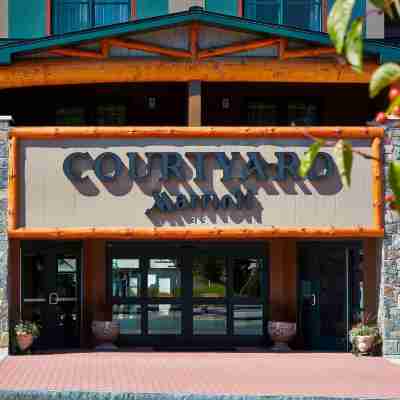 Courtyard Lake George Hotel Exterior