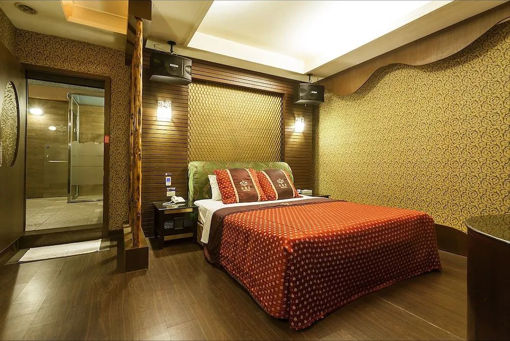 Polaris Motel Rooms Photos