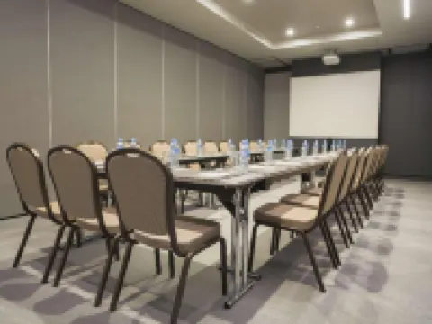 ดิ เลกาซี่ ลักซ์ชัวรี่ โฮเต็ล แอลจีียร์ส ฮิดรา โรงแรมในแอลเจียร์