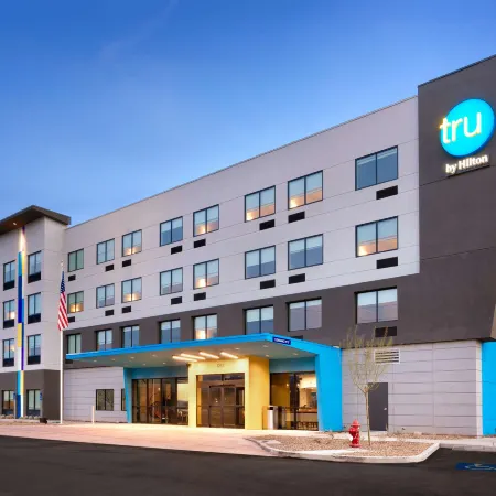 Tru by Hilton St. George