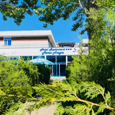 Hotel Marea Neagra Mamaia Hotels near Mamaia Beachfront