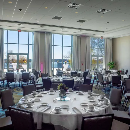 DoubleTree by Hilton Niagara Falls
