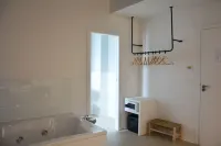 You & CO. Saler Beach Boutique - Hot Tub