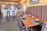 The Lodges at Cresthaven - 4-Star
