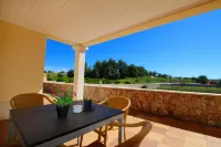 Quinta Dos Vales Wine Estate Hotels in Estombar