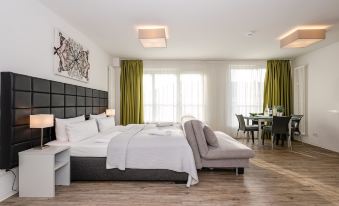 Apartments Rosenthal Residence