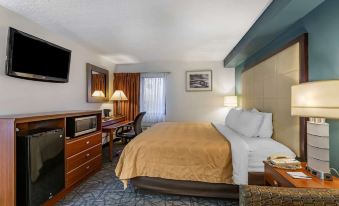Quality Inn Austintown-Youngstown West