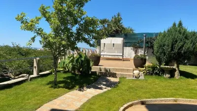Casa Mariñeira Lourdes Hotels near Pazo de Fajardo o Salgado