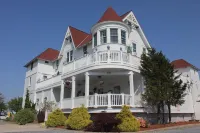 Tavern on the Bay Hotel - Frank Sinatra Suite