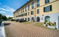 BlueLake Inn Hotel di Castello di Brianza