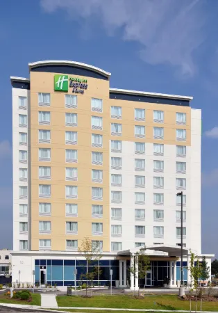 Holiday Inn Express & Suites Toronto - Markham Отели рядом с достопримечательностью «The Origin»