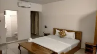 Elogia Hotel