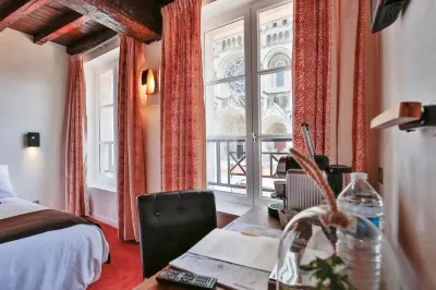 Logis du Parvis Hotel a Bruyeres-et-Montberault
