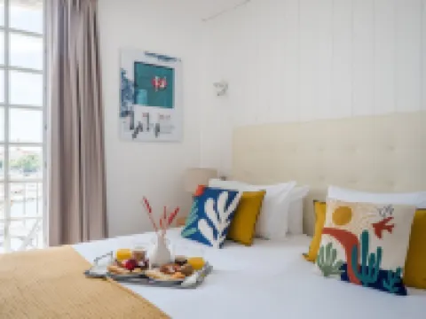 Tour de Nesle la Rochelle Vieux Port Hotels in La Rochelle