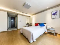 Lavita Hotel Hotels near R Gogi