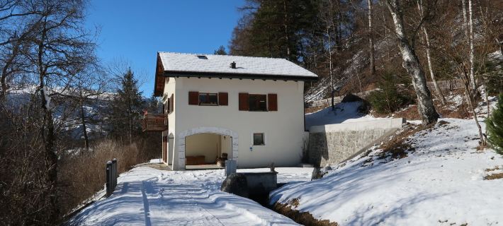 Deli Hotels in Albula District
