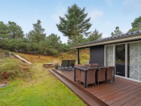 "France" - 1.1km from the Sea